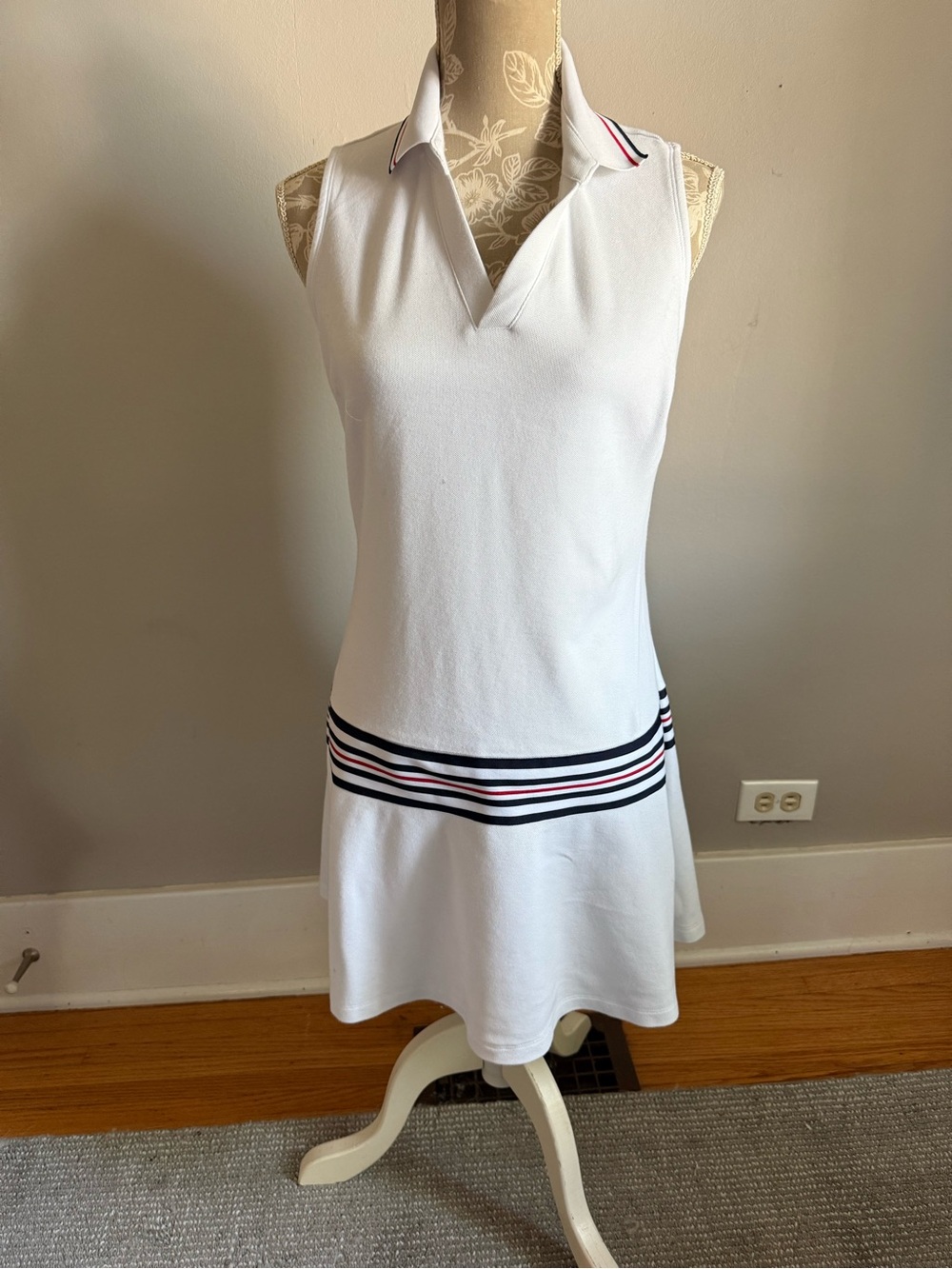 Women’s White Sleeveless Polo Dress with Striped Waist (golf/tennis)- size M